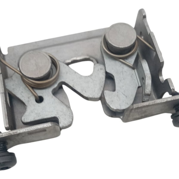 Fechadura Direita Capô Bmw X1 S Drive 2.0 Flex 2014 2015