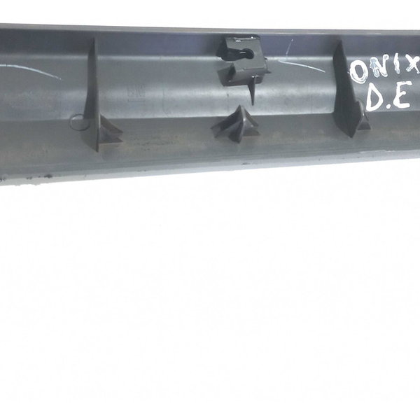 Moldura Inferior Porta Dianteira Esquerda Chevrolet Onix 1.4