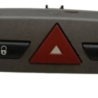 Moldura Botão Trava Alerta Porta Malas Peugeot 308 2014 2015