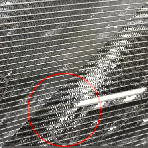 Condensador Ar Condicionado Volvo C30 2.5 2010 Detalhe