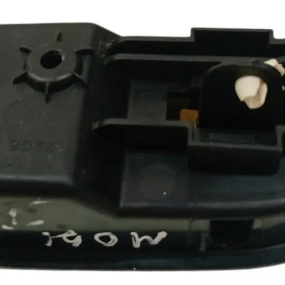 Maçaneta Interna Traseira Esquerda Fiat Mobi 1.0 2021 2022 Traseira