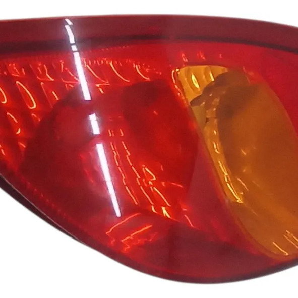 Lanterna Traseira Direito Chevrolet Celta 2003 2004 2005 Direito/passageiro