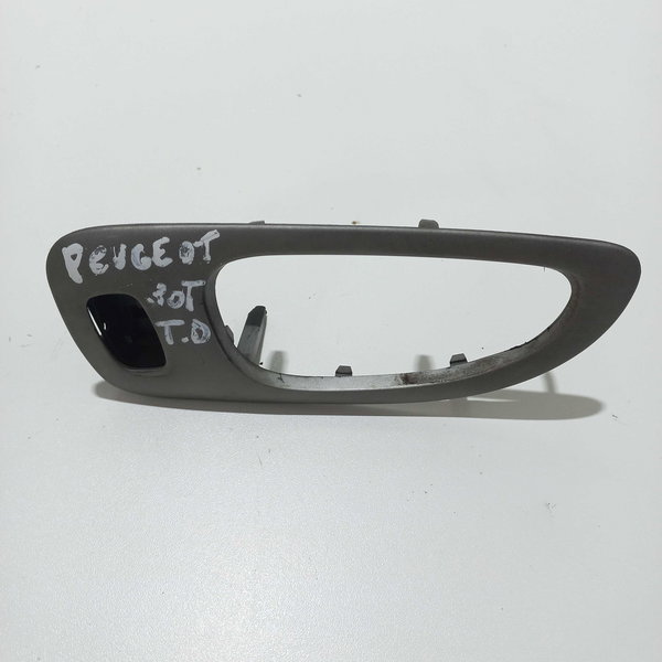 Moldura Maçaneta Interna Traseiro Direito Peugeot 307 2007 Traseira