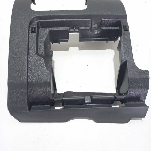 Acabamento Inferior Fusivel Lado Esquerdo Vw Jetta 2009