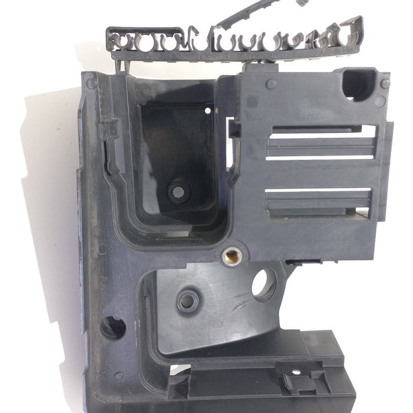 Suporte Caixa Fusível Motor Vw Jetta 2009
