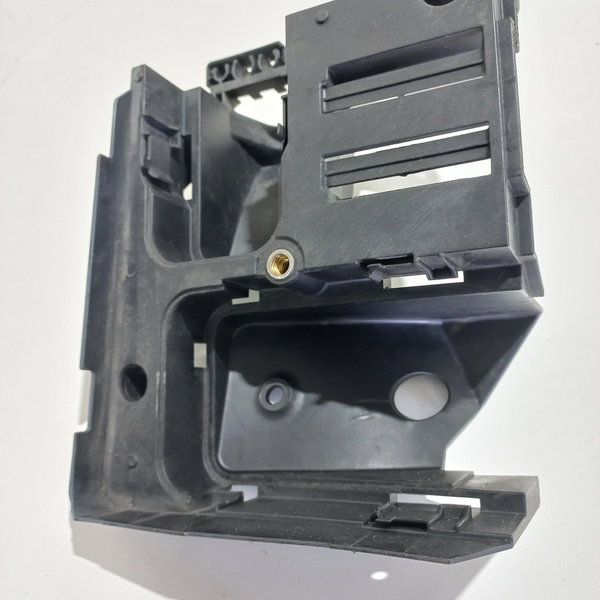 Suporte Caixa Fusível Motor Vw Jetta 2009