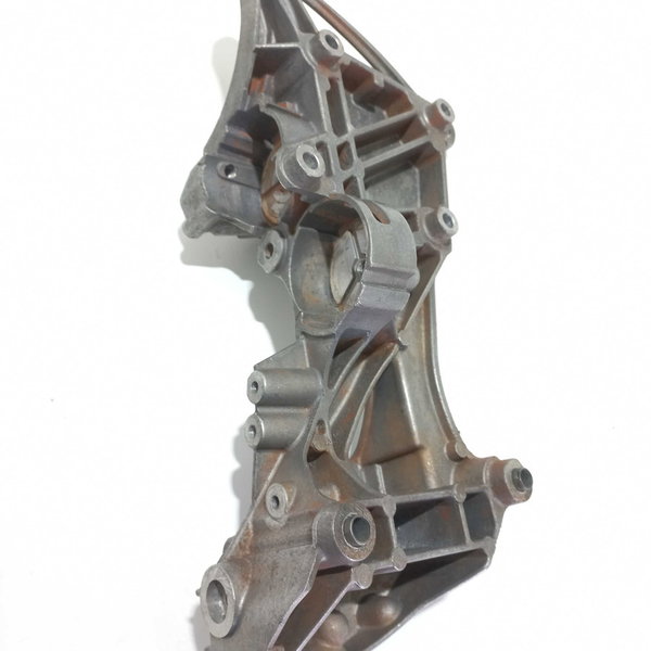 Suporte Compressor Alternador Vw Jetta 2009 2.5