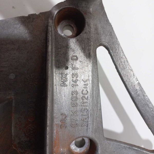 Suporte Compressor Alternador Vw Jetta 2009 2.5