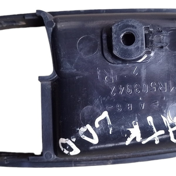 Acabamento Maçaneta Interna Direita Mitsubishi Airtrek 2007 Preto Dianteira