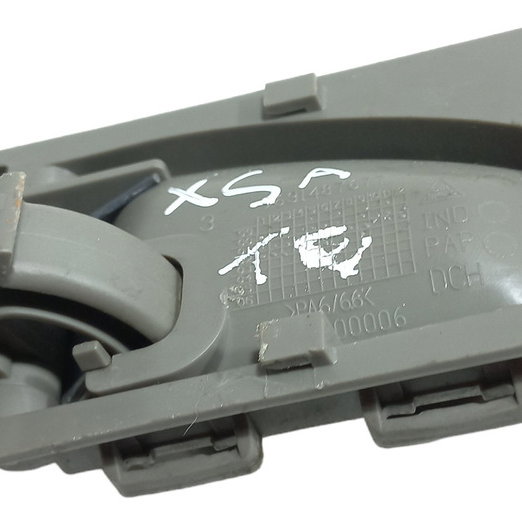 Maçaneta Interna Traseira Esquerda Xsara Picasso 2002 Cinza Traseira