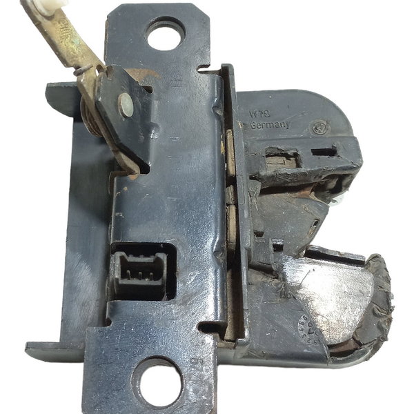 Fechadura Tampa Traseira Volkswagen Golf 2006