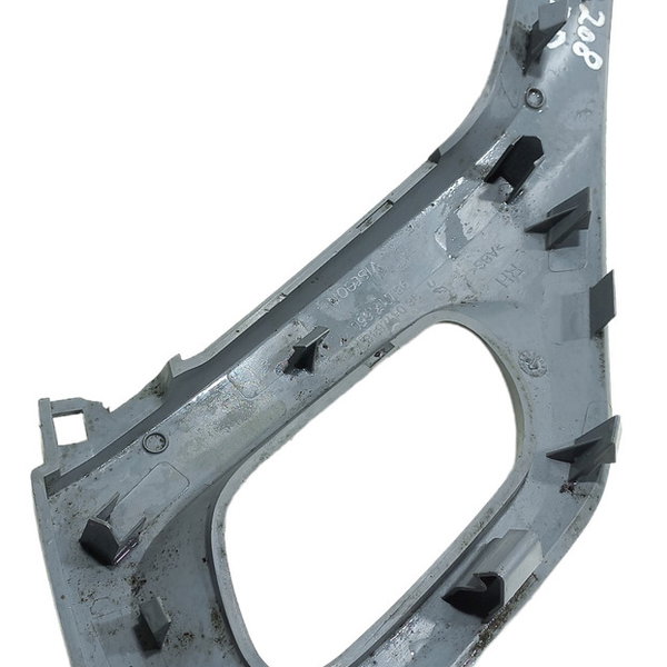 Moldura Maçaneta Interna Dianteira Direita Peugeot 208  Cinza Dianteira