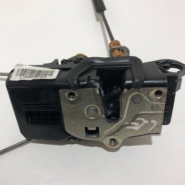 Fechadura Dianteira Esquerda Captiva